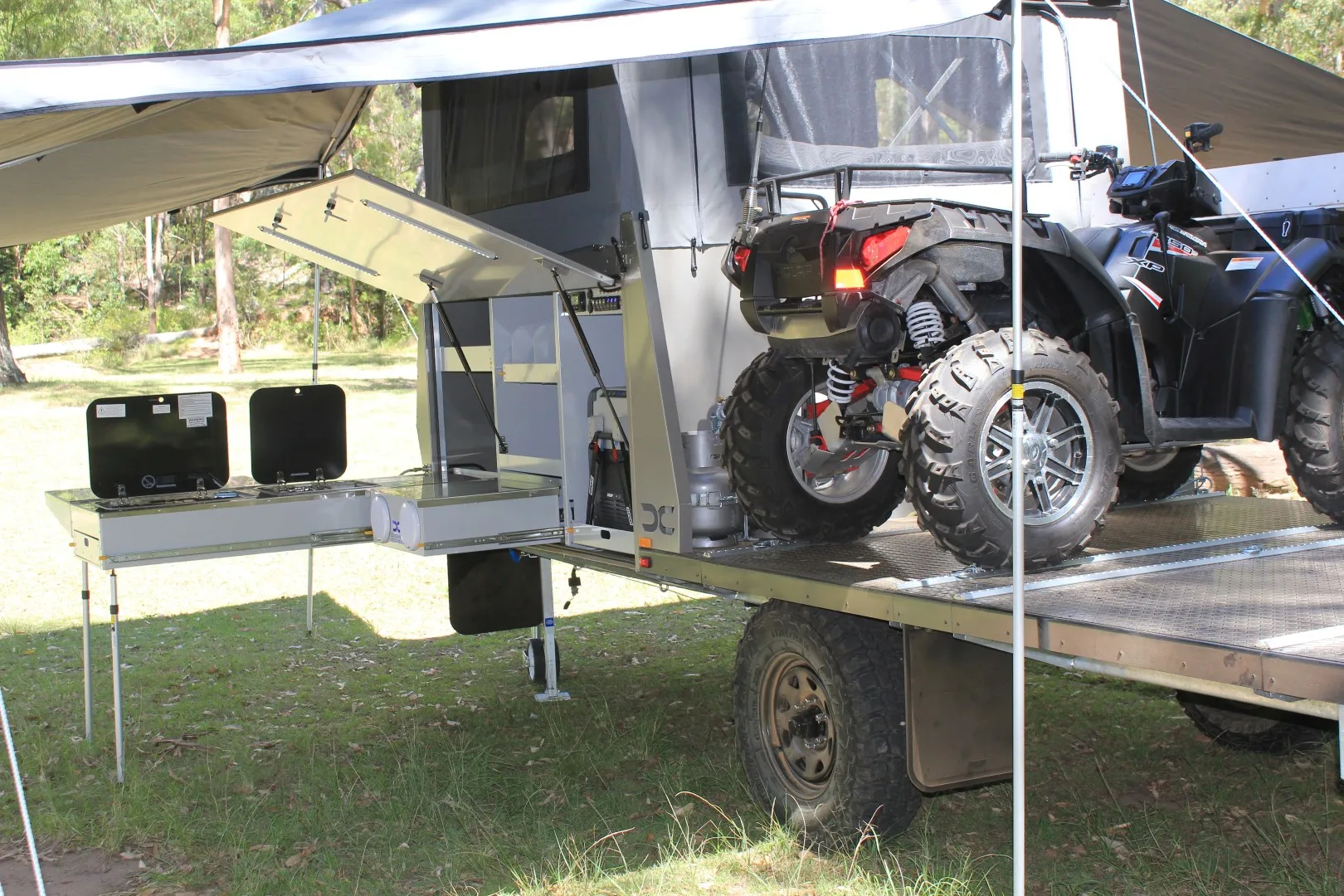 Side Loading Enclosed Atv Camper Trailerswith Boat Rack Bicycle Holder
