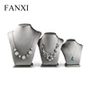 FANXI Custom Luxury Shop Showcase Standing Busts Stock PU Leather White Jewelry Pendant Display Mannequin Necklace Holder Bust