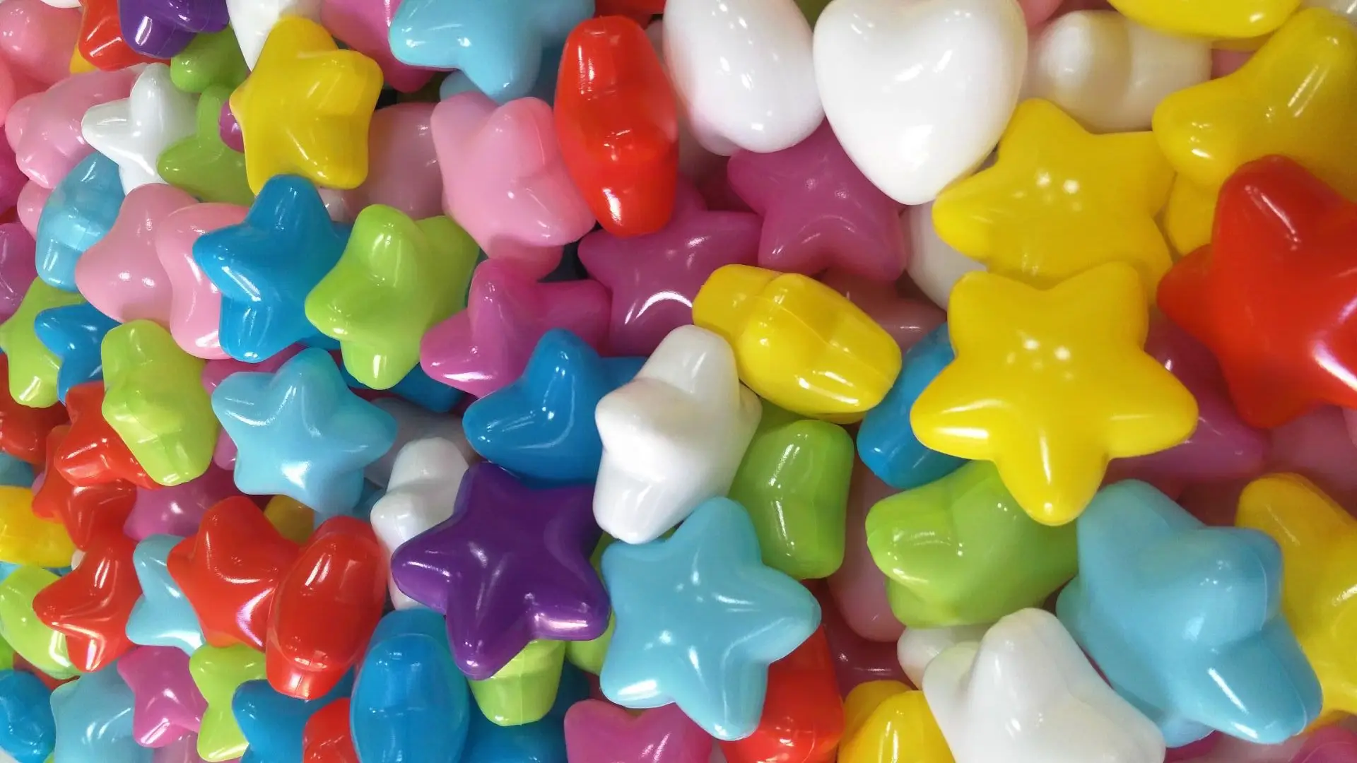 heart shaped ball pit
