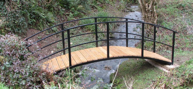 High Quality Cheap Belham Living Danbury Metal Garden Bridge - 6 Ft