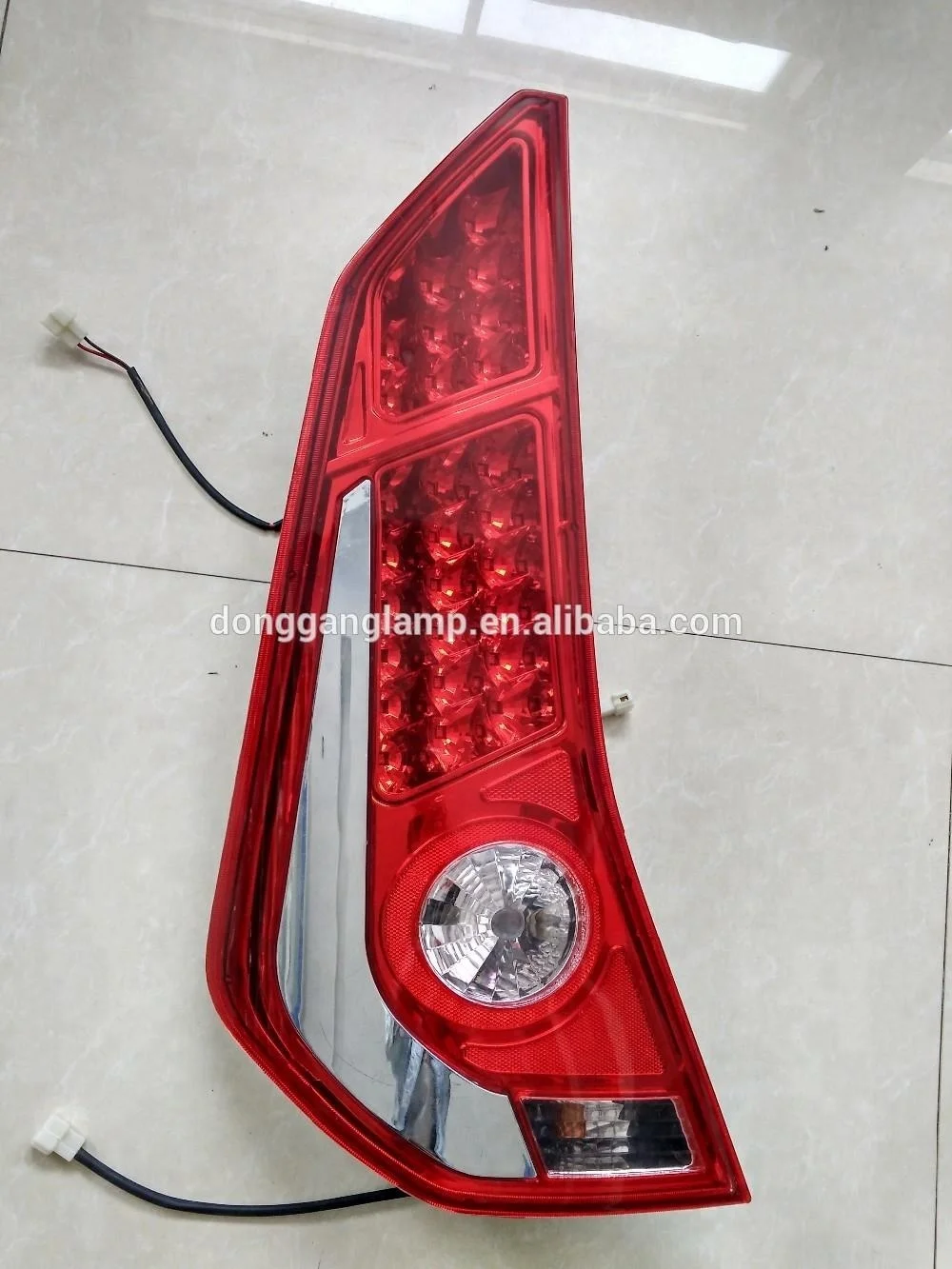 DG2010-8 rear lamp 1
