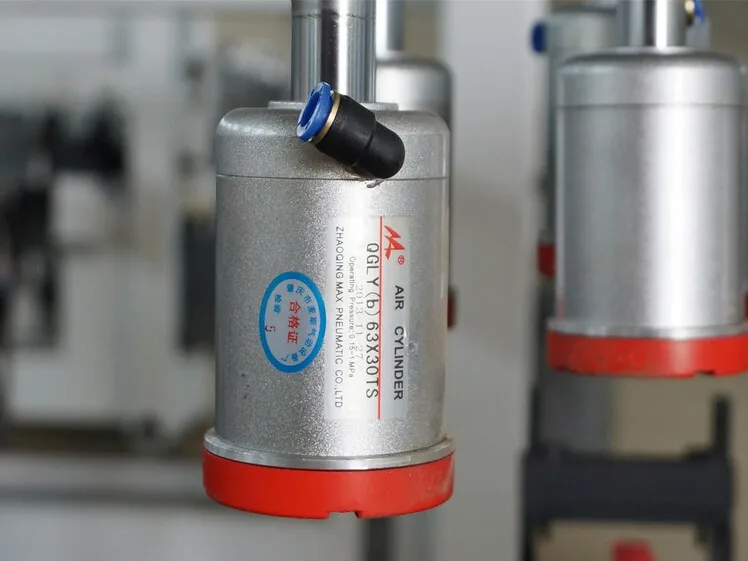 product-684-513 Drilling Machine China Provided Servo Motor Woodworking Engineers Available to Service Machinery Overseas Hot Product 2023 700
