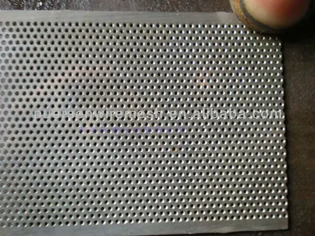 Feuille Perforée Inox Trous Ronds 5mm - The Mesh Company - Format A4 (2 Feuilles) - 1.5mm D'épaisseur