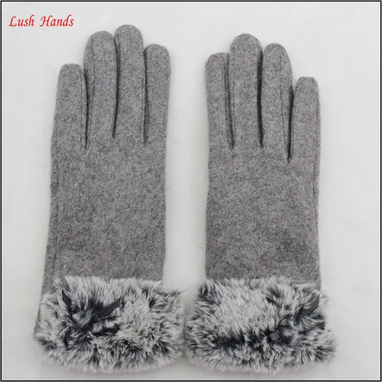ladies winter warm grey woolen hand gloves with fur