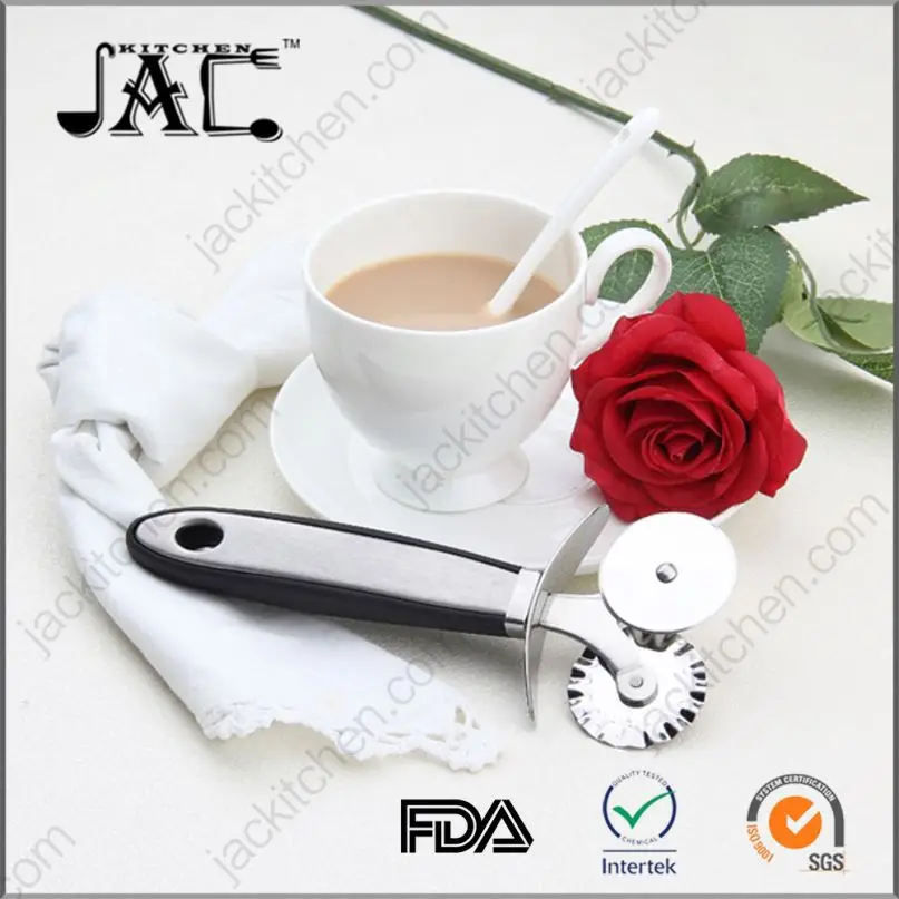 Hot Sale Sturdy Stainless Steel Pizza Cutter