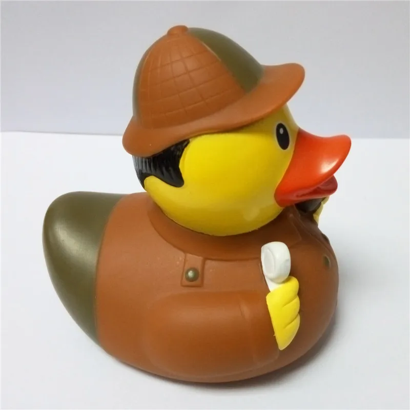 Duck detective. Утка детектив. Итка дотективрезиновая. Утка резиновая зеленая. Утка сыщик.