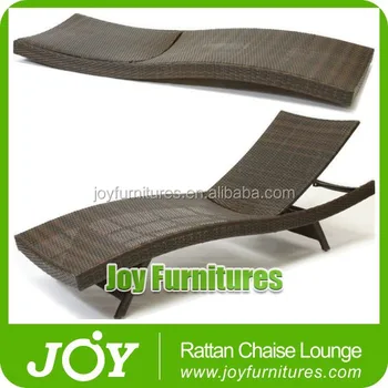folding rattan sun lounger