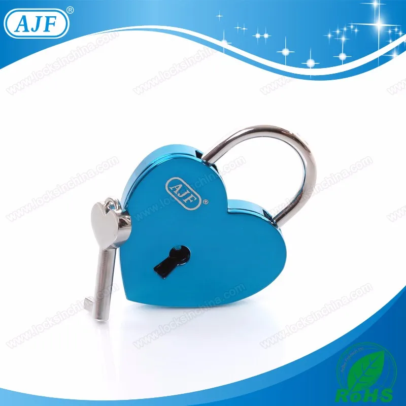 A01-025EBU shiny blue love lock.jpg
