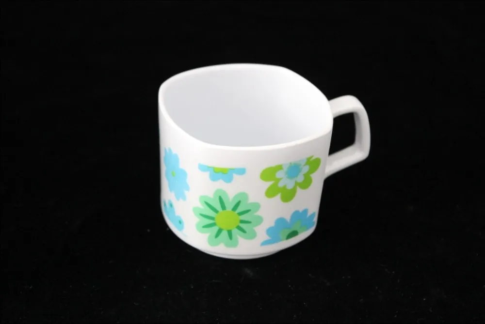 Flower-shaped Melamine cup