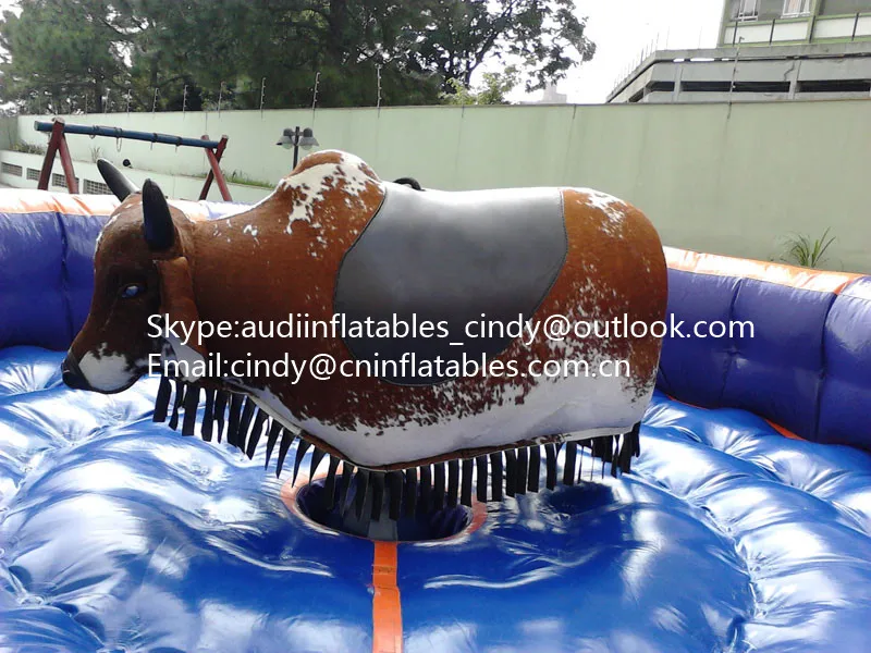 interactive-inflatable-bungee-bull-arena-carnival-inflatable-bungee