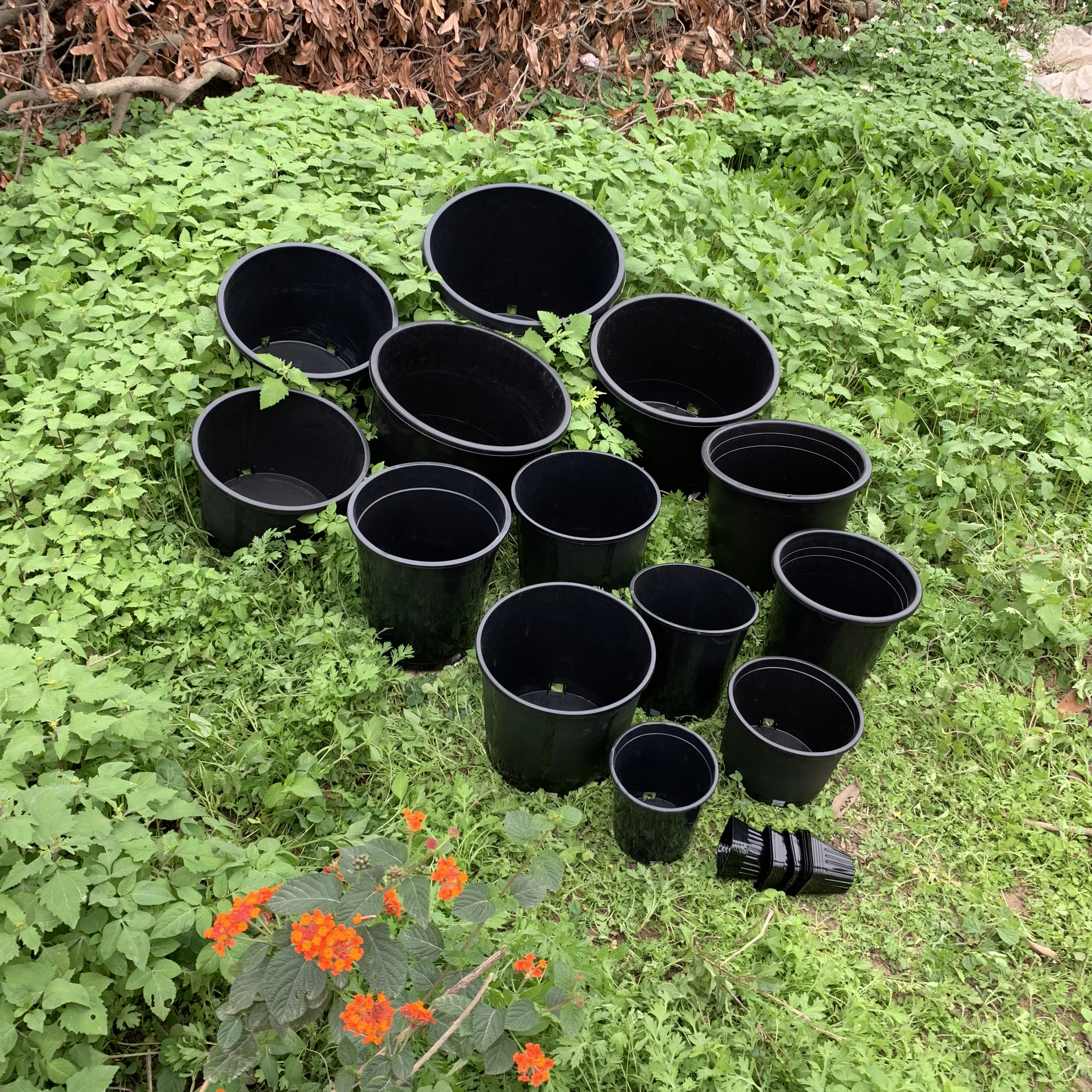 Durable Hard plastic 3 gallon pot black flower plant pots big nursery pots ...