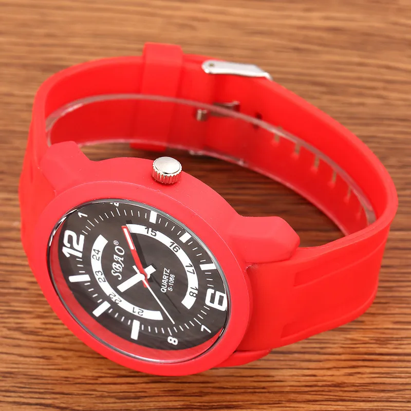 2017 New Arrival Men's OEM silicone Watch Sport Silicone Wristwatch