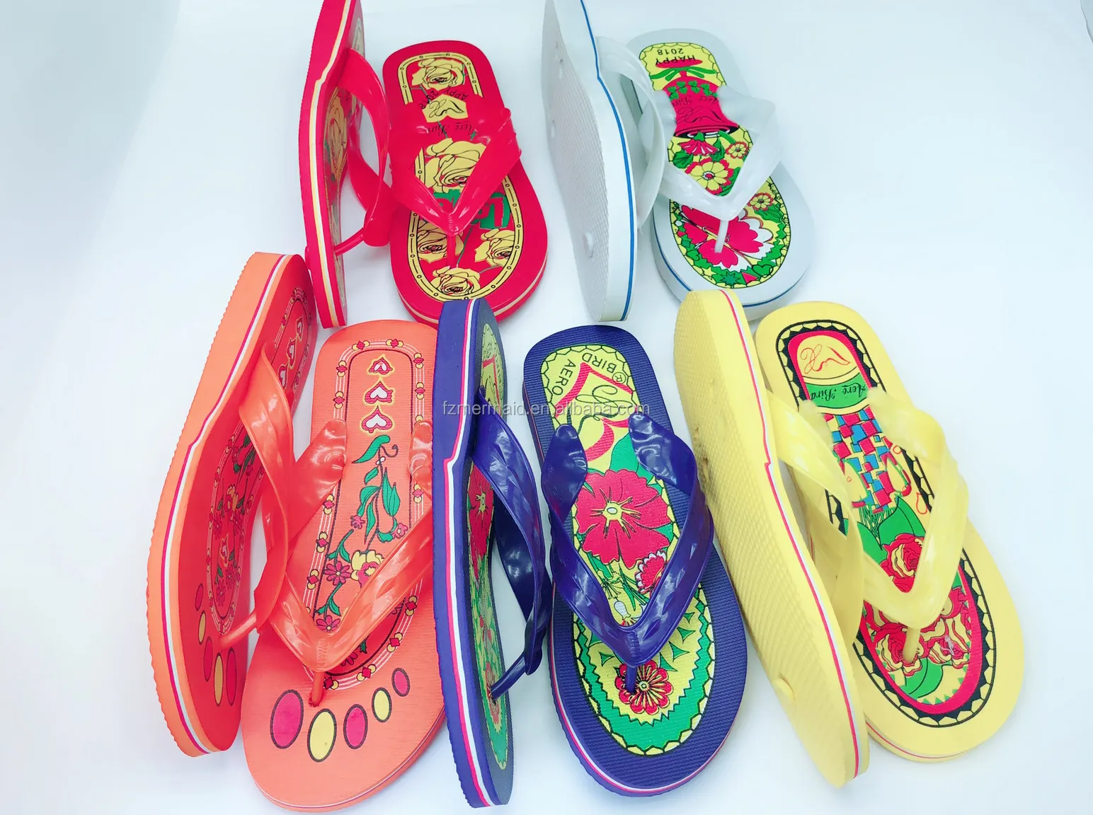 Africa Hot Sales Fuzhou Factory Wholesales PE Outdoor Fashion High Quality Plastic Slipper Naked Slipper Footwearbmen Shoes