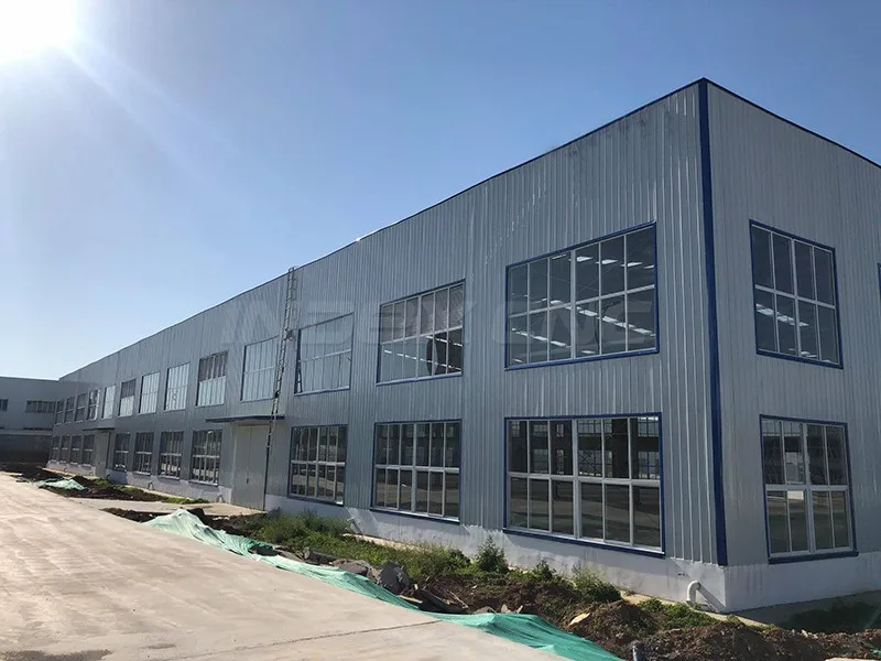 fiber laser factory[1].jpg