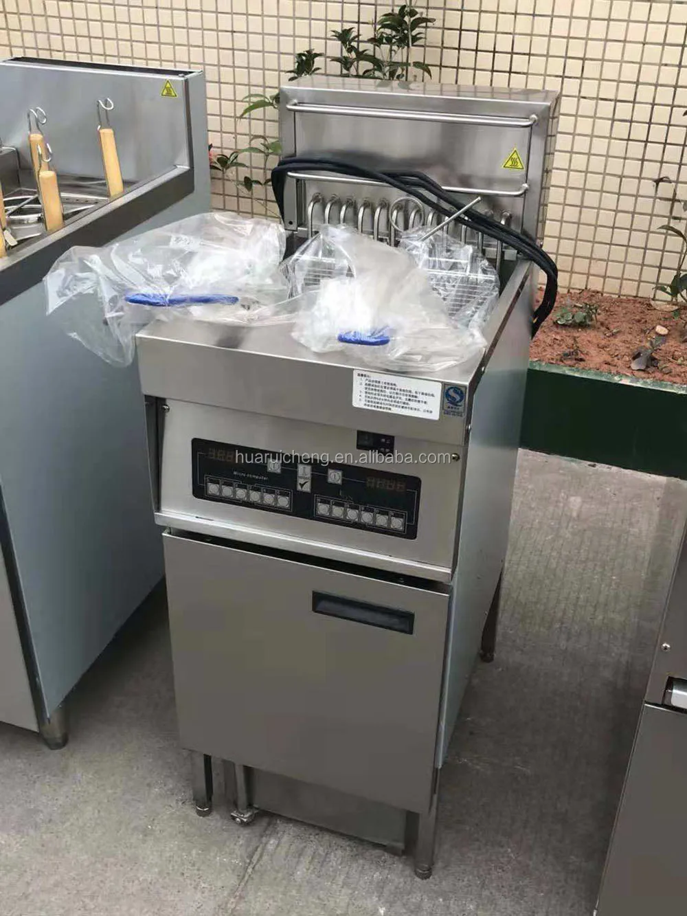 Fast food kichen mcdonalds deep fryer Products from Huizhou Huaruicheng