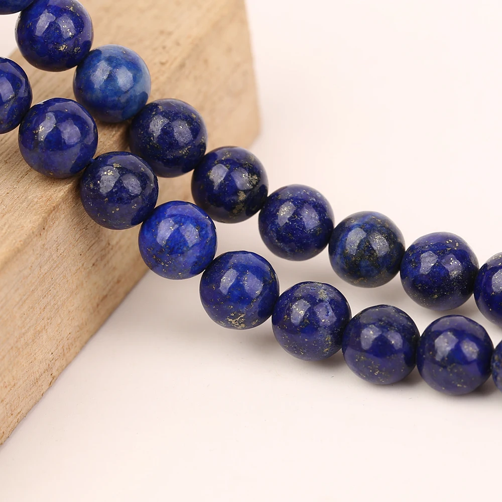 loose lapis lazuli stones