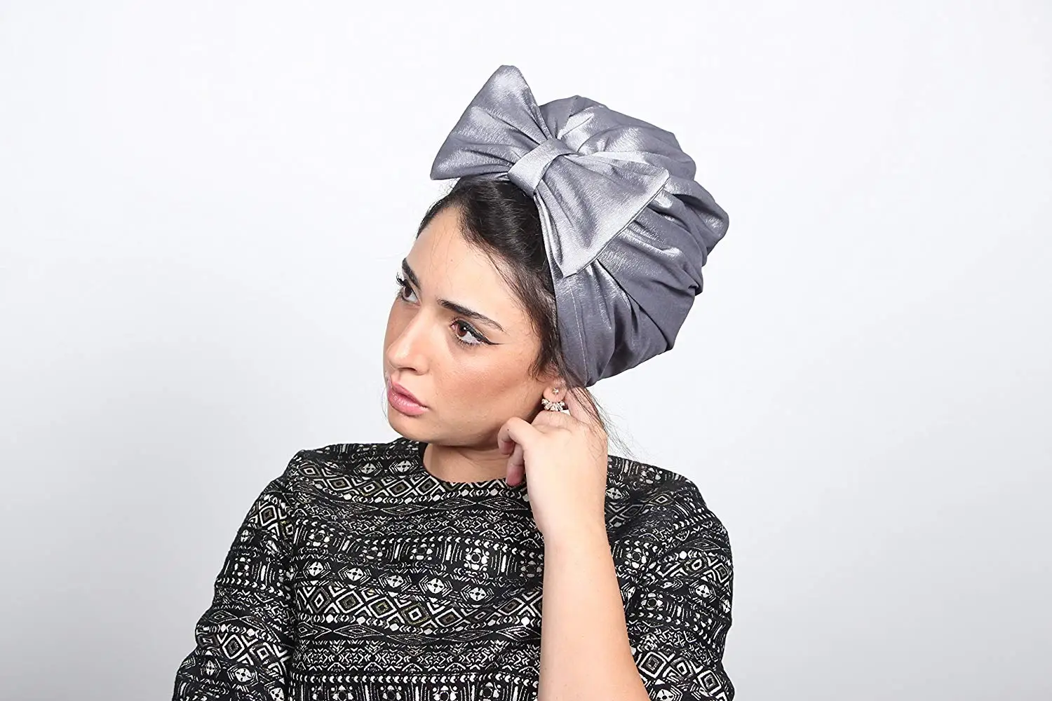 turban with bow