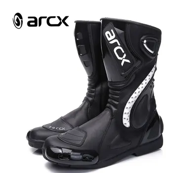 hombres con botas