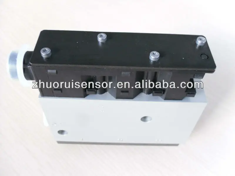 ZR-D030 10 .jpg