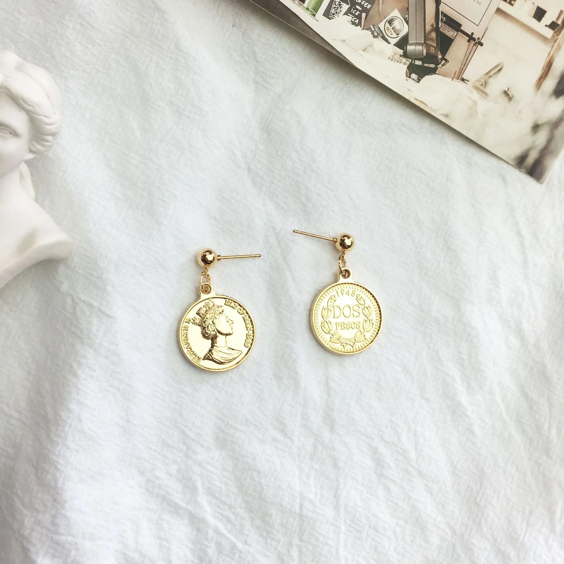 Fashion Retro Gold Coin Earring Elizabeth Queen Head Coin Drop Earring