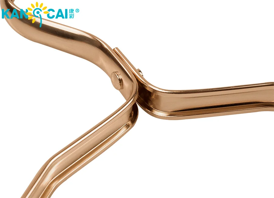 aluminum coat hangers