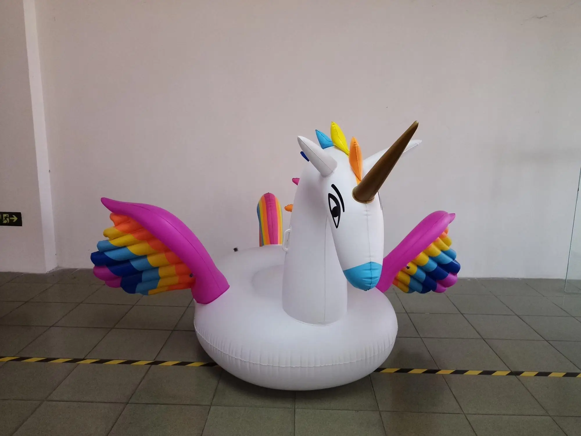 Hot Sale Giant Inflatable Rainbow Unicorn/pegasus Pool Floats Swimming
