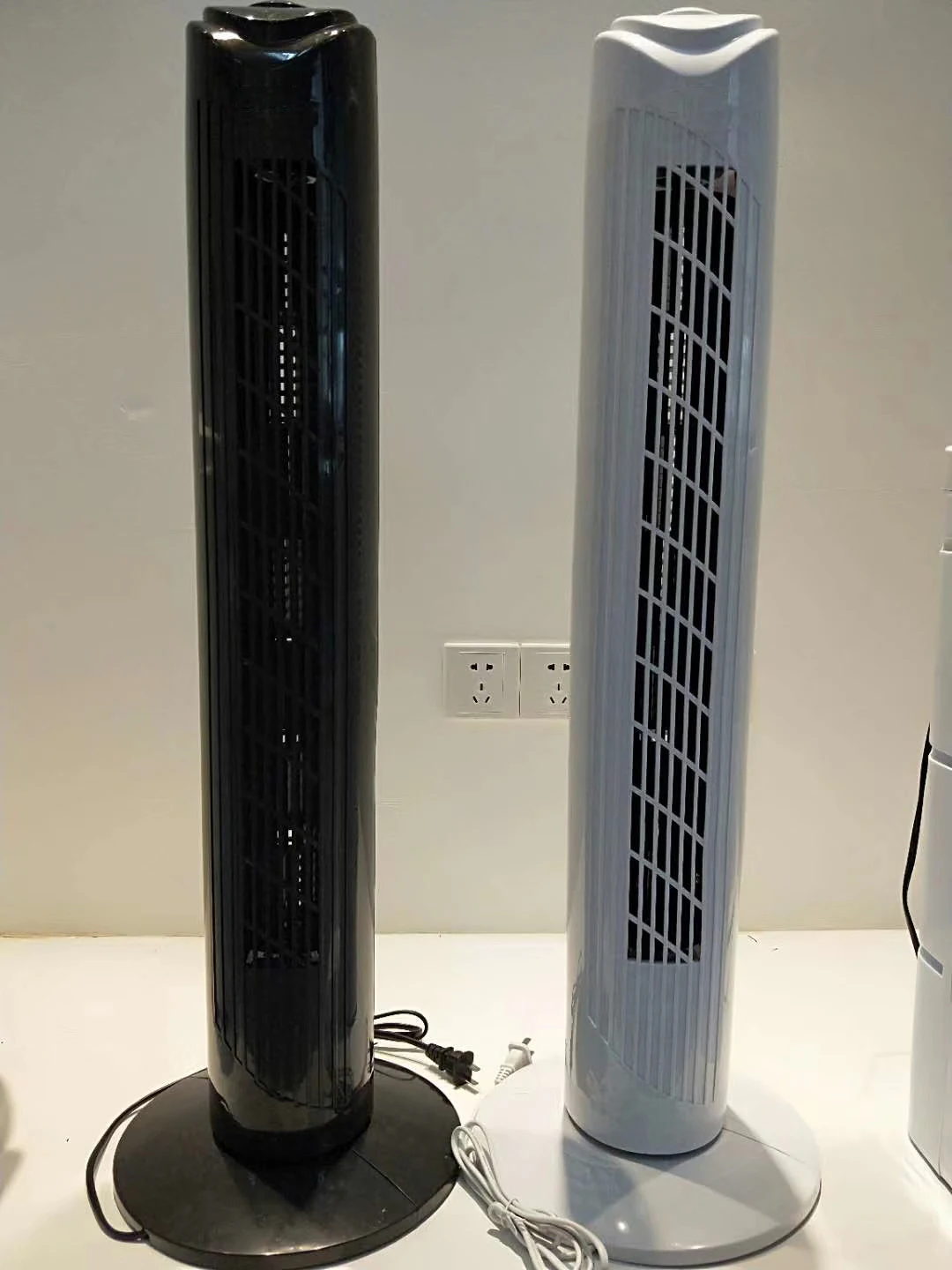 Oscillating Tower Fan,Threespeed Powerful Cool Breeze Fan,Bladeless