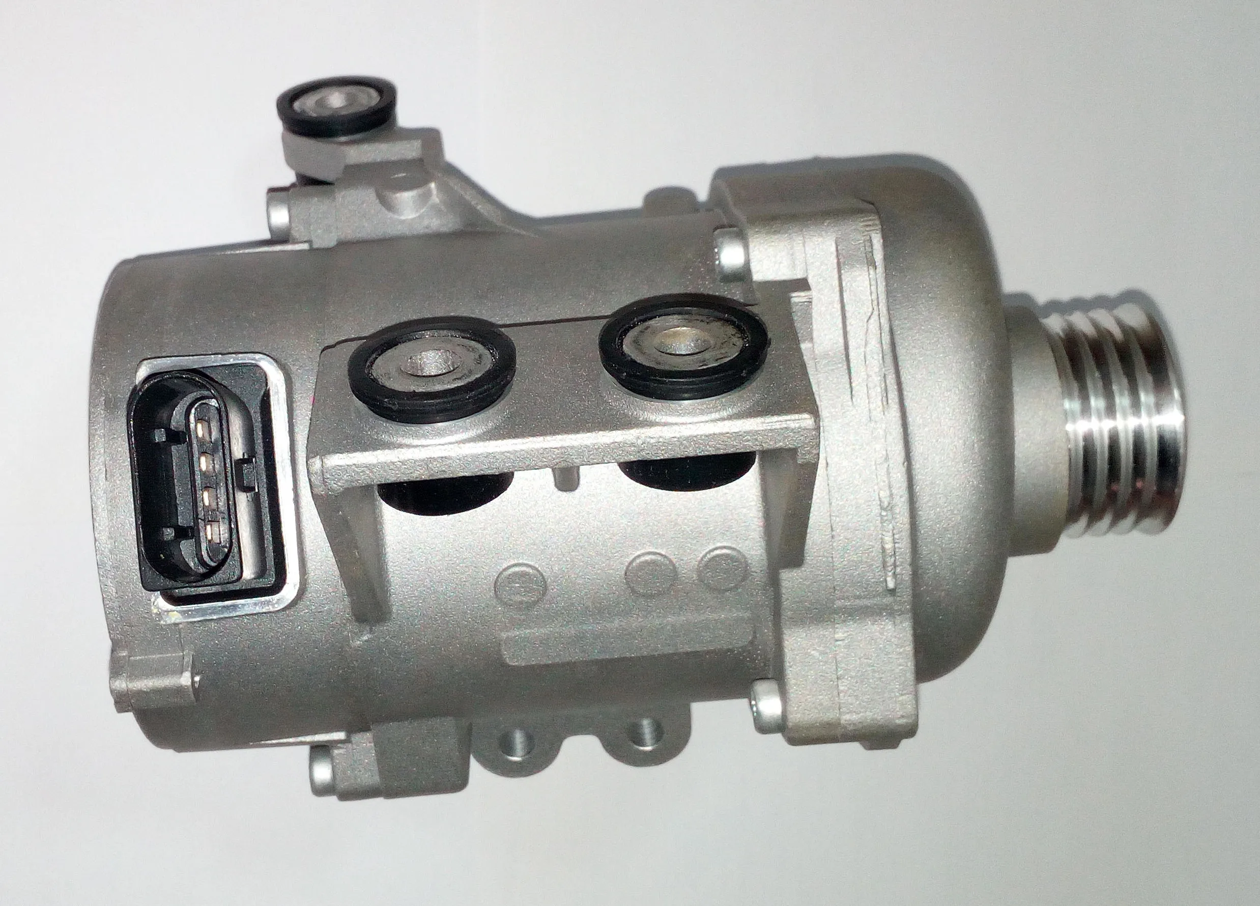 新的电动发动机水泵 11517586925-b-m-w x3 x5 328i-128i 528i