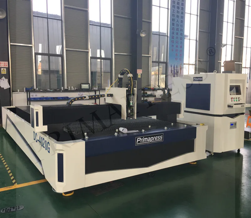 中国最好的高精度数控光纤激光切割机 1530 不锈钢切割