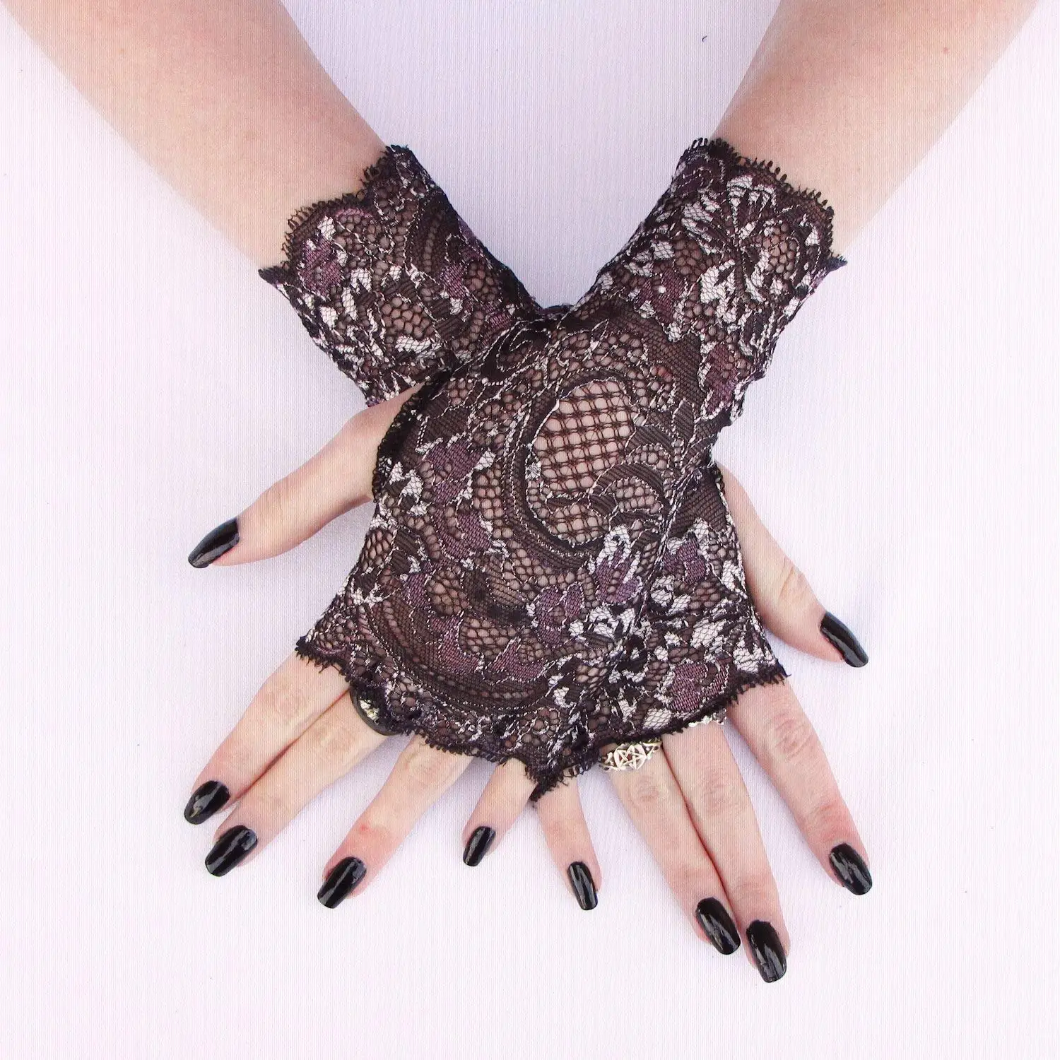where can i buy black lace gloves