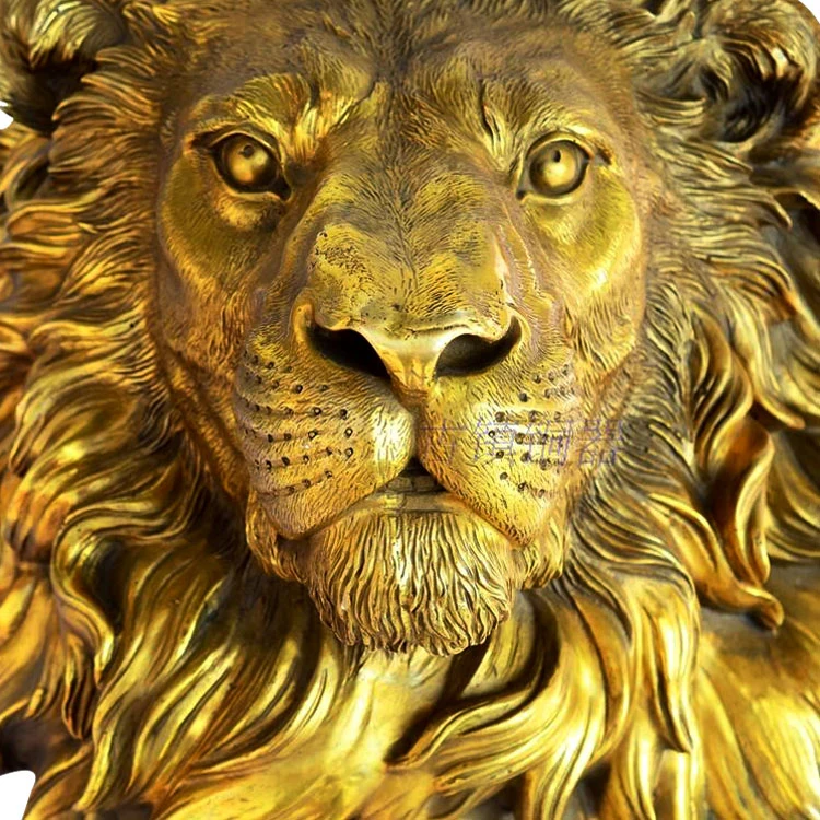 Gold lion. Золотой Лев статуя. Голова Льва. Голова Льва бронза. Голова Льва металлическая.
