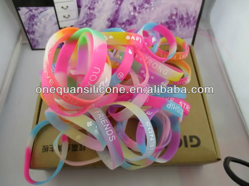glow in the dark bracelet 08.jpg