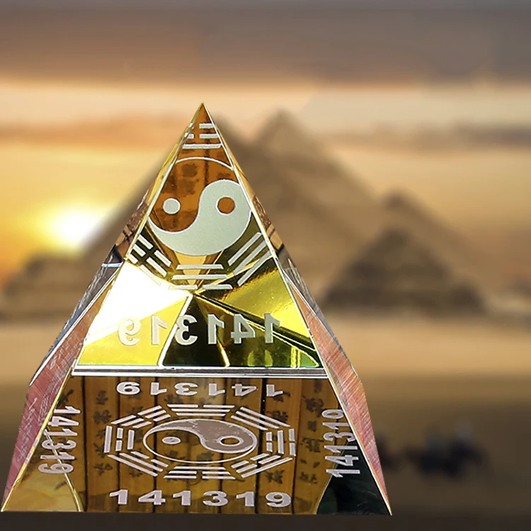 Стекло на пирамидах
