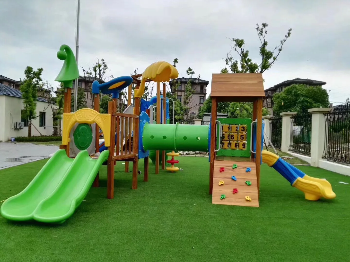 New Design Commercial Used Mcdonalds Playground Equipment For Sale