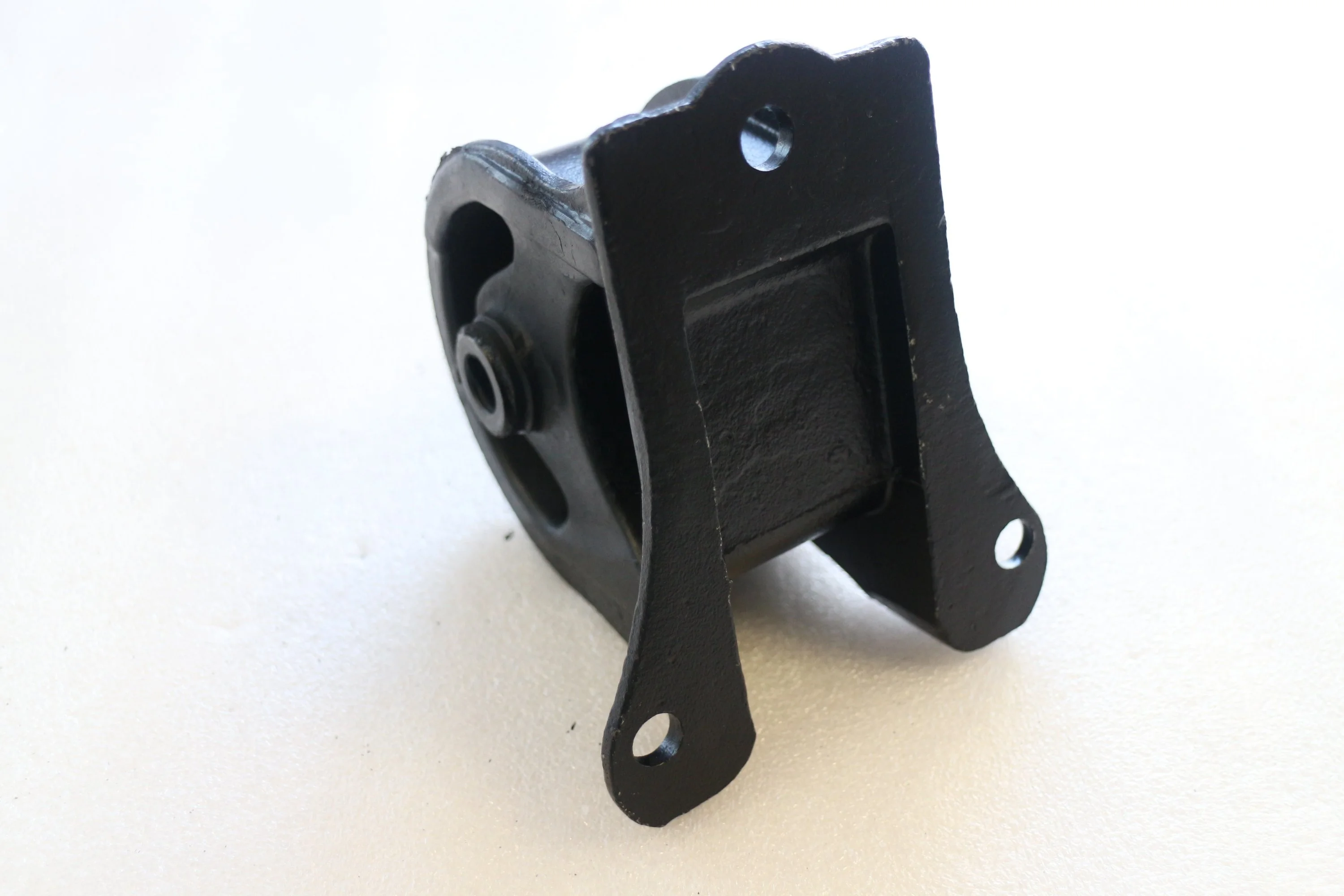 90-93 Honda Accord OEM rear motor engine transmission mount bracket factory A//T