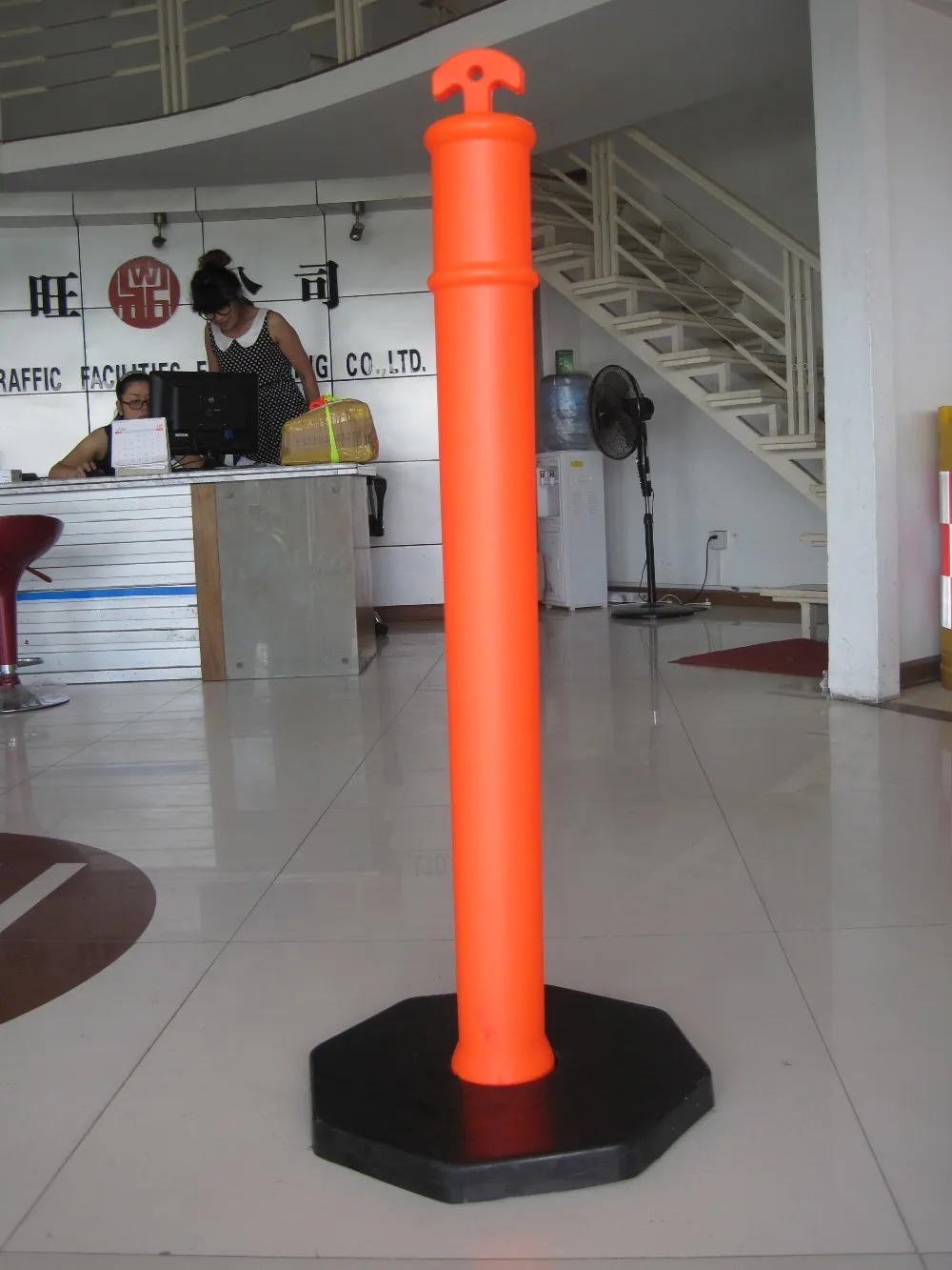 Dingwang Red And White Portable Plastic Traffic Reflective Bollard ...