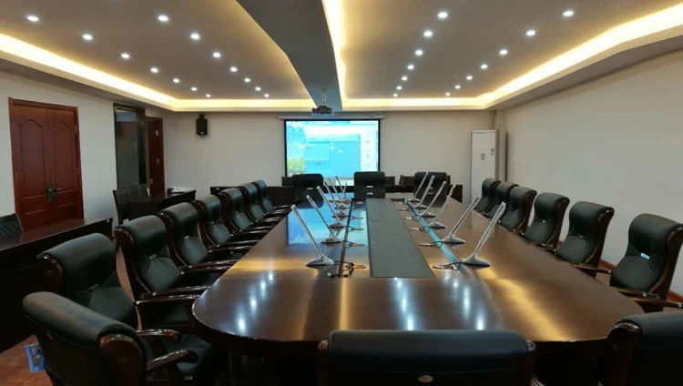 Audio Conference Microphone System With Carma Tracking And Built