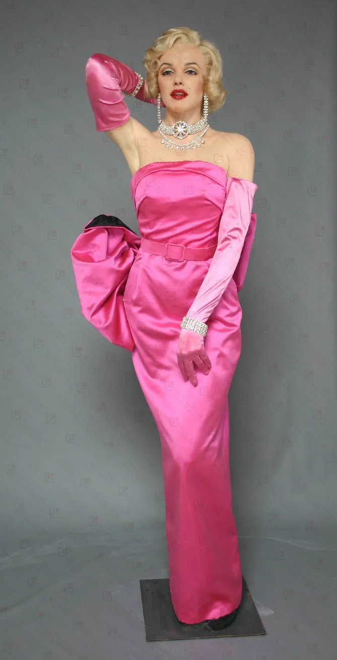Розовое платье мэрилин монро