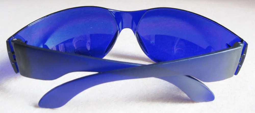 Мяч в очки попал. Попадание в баскетбольное кольцо. Баскетбольный мяч в сетке. Мяч в очки попал. Угарный футбольные вратари.