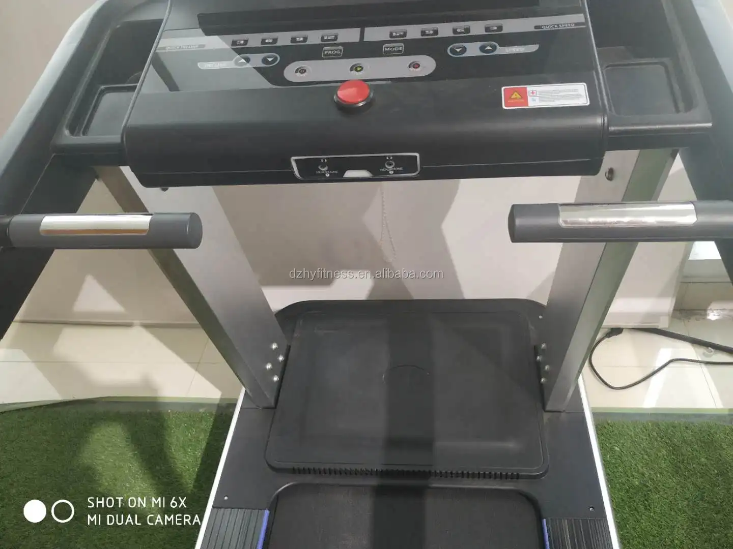 Professional Easy Assembly Motion Fitness Treadmill/sport Track