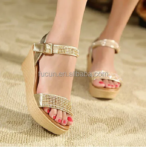 3mm-aluminum-base-hot-fix-crystal-silver-and-golden-diamond-rhinestone-mesh-ribbon.jpg