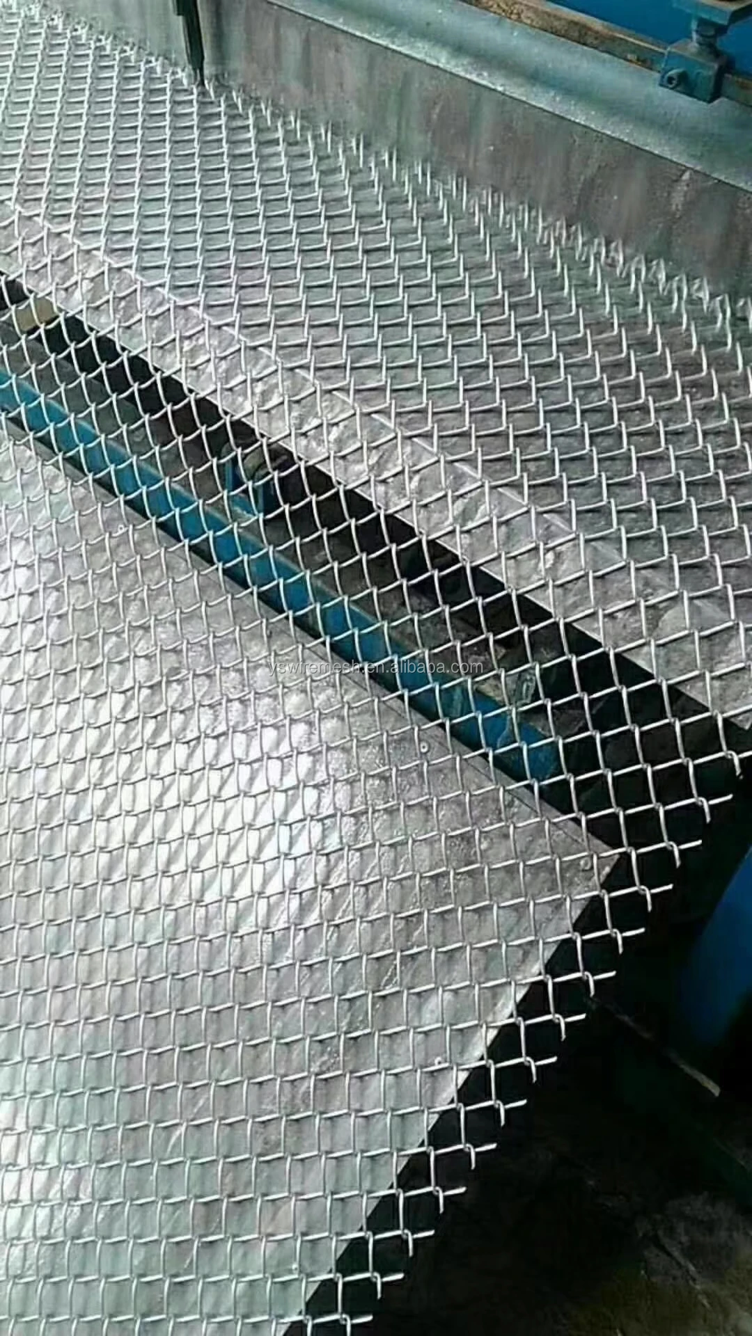 2'' Hole Chain Link Wire Mesh Fence Fabric Galvanized - Buy Chain Link ...