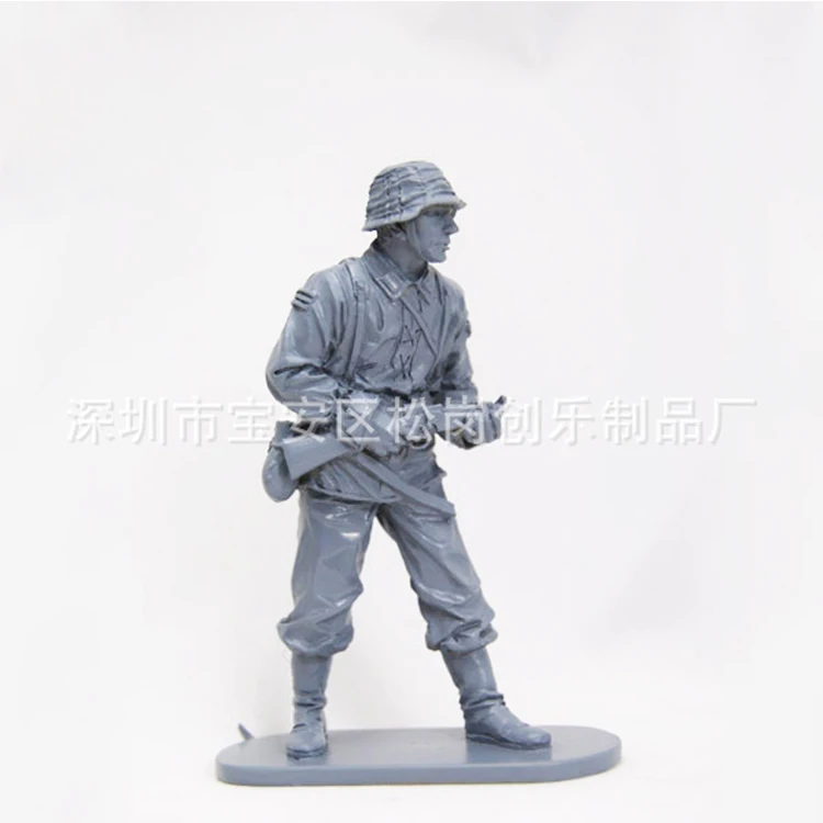 mini plastic soldiers