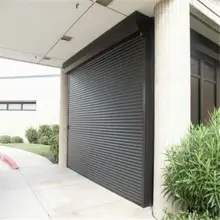 Entrep&ocirc;t, villa adapt&eacute;e aux besoins du client de porte de volet roulant en aluminium