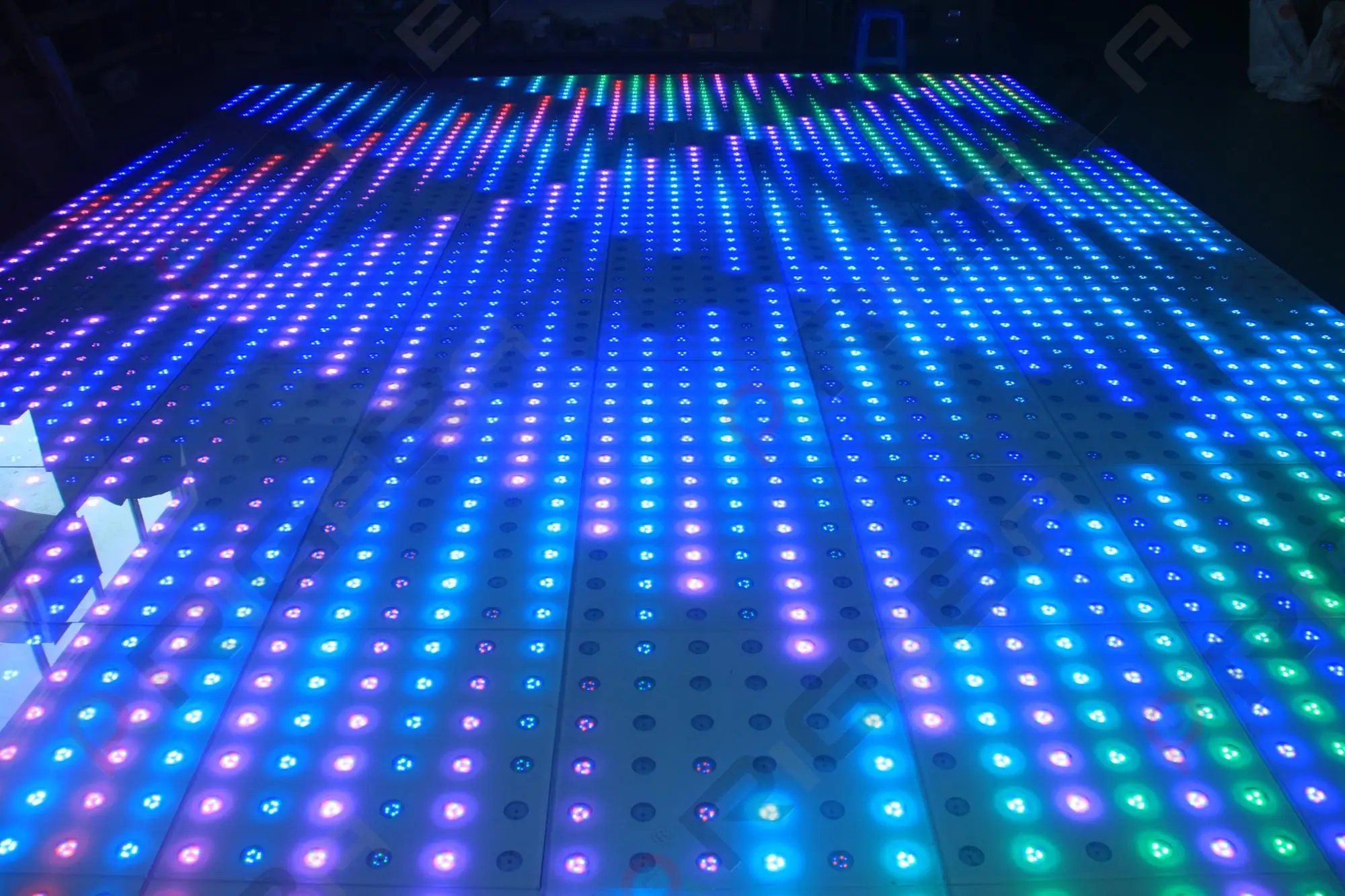 广州新能源 led 数字舞池防水 ip67 户外婚礼地板