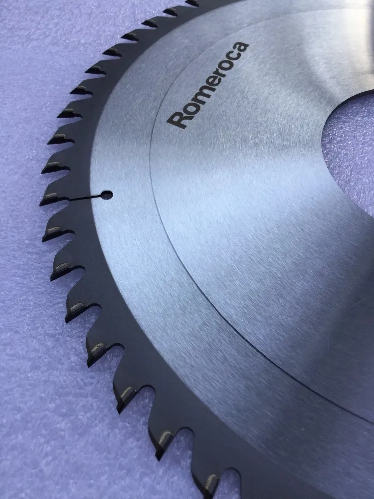 Pcd Saw Blades Spc Flooring Laminate Flooring Cutting Machine Multichip