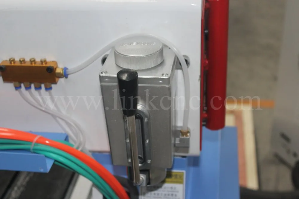 Cost effective cnc router china / LINKCNC 1300*2500mm wood cut machine LXM1325