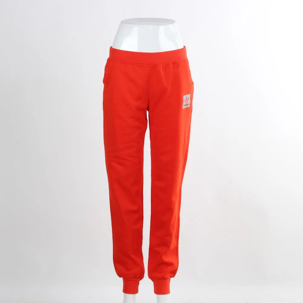 red sweatpants for women