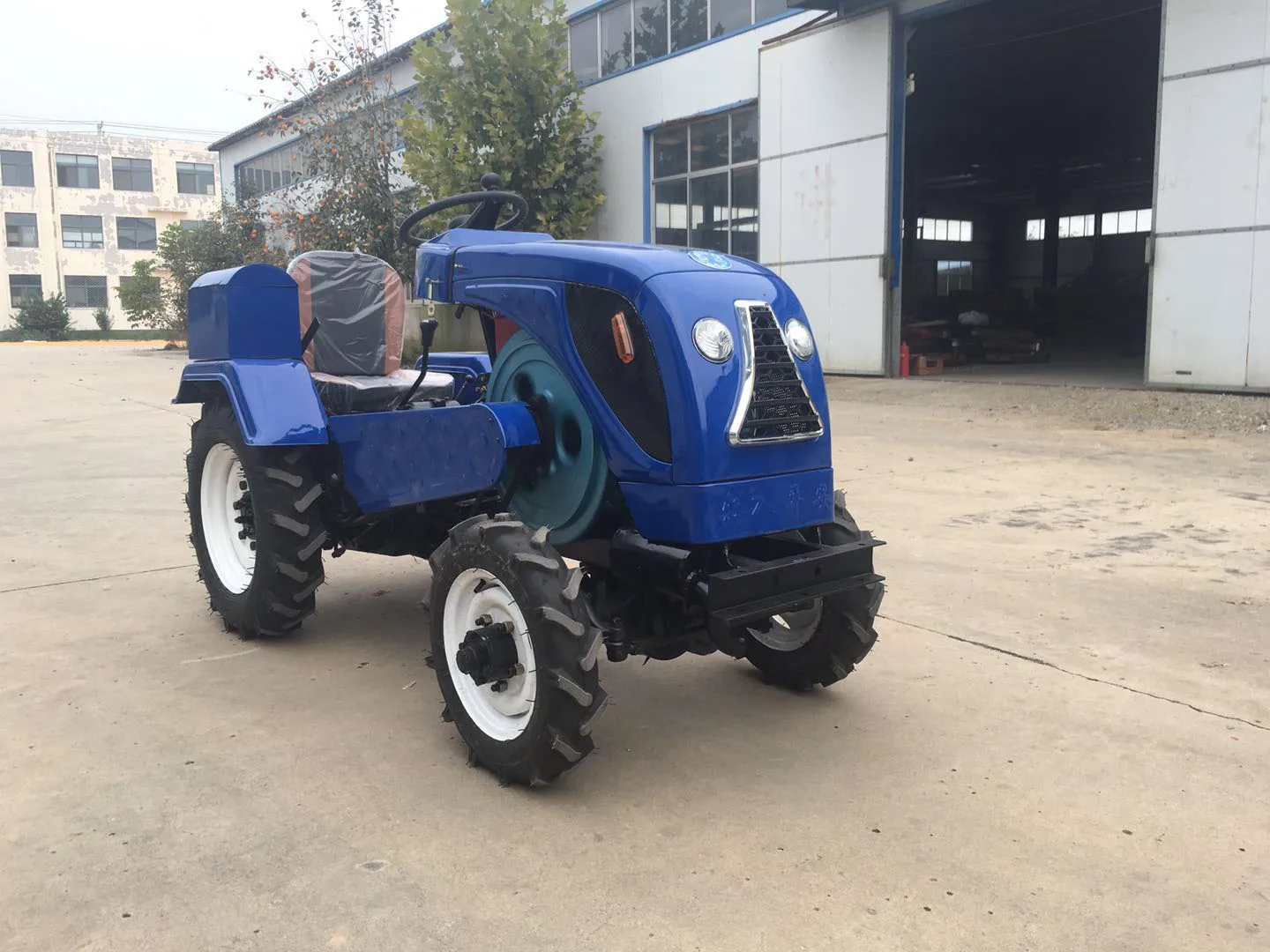 4WD-24HP MINI TRACTOR.jpg