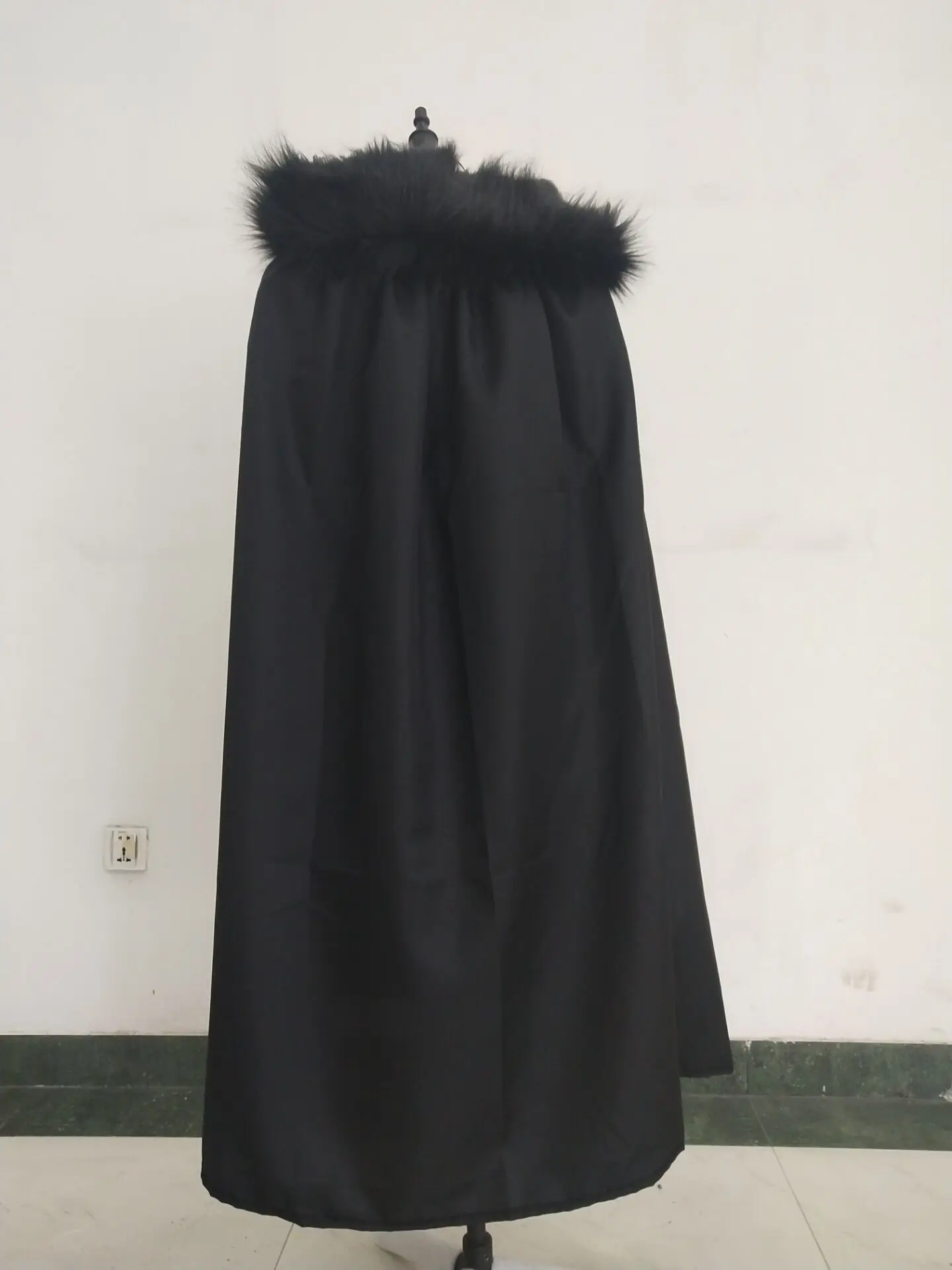 JON COSTUME 1.jpg